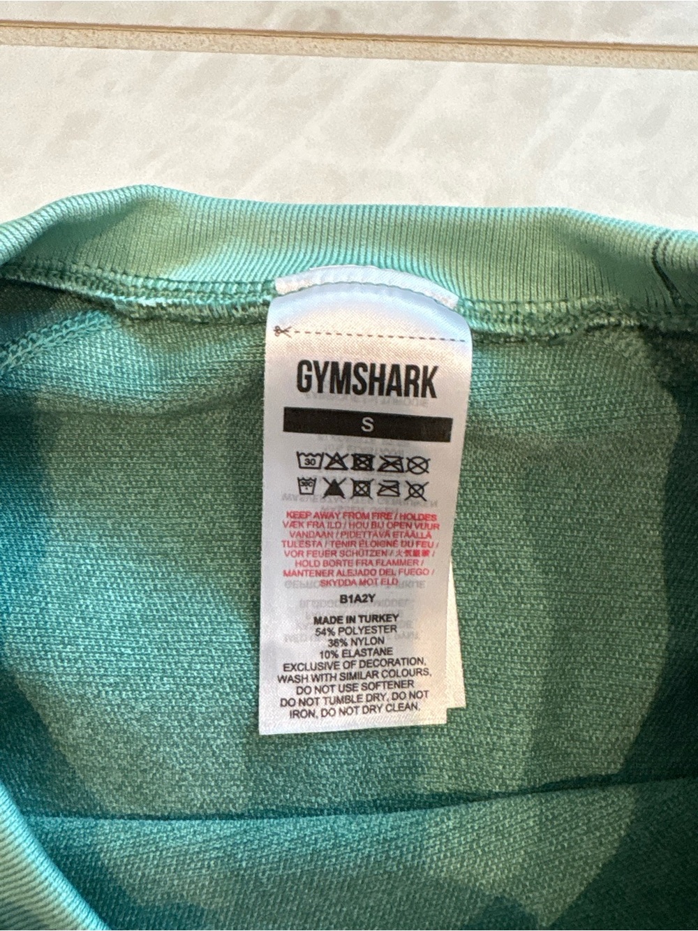 GymShark Adapt Ombré Seamless Long Sleeve Crop Top - Picture 5 of 7